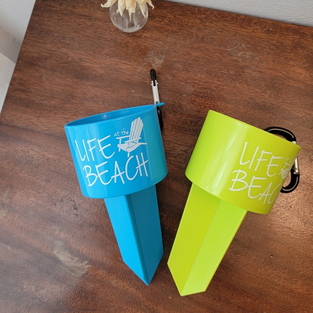 2 Beverage Snack Holder Lake Yard Spikes Stake Green Blue Life At The Beach NEW